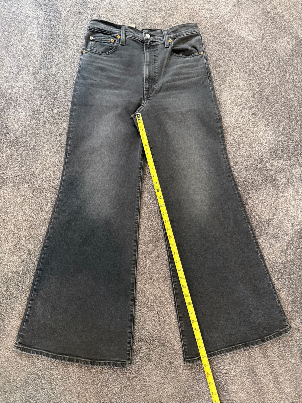 Women’s Levis NWT Ribcage Bell Jeans